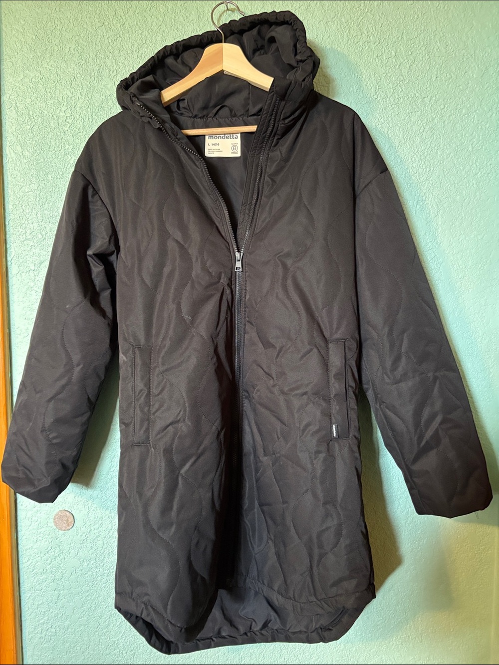 mondetta youth black quilted long jacket Girls Size Large 14/16 Good